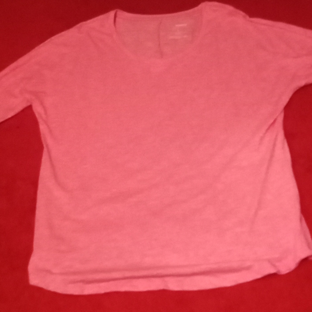 Mid-sleeve light t-shirt